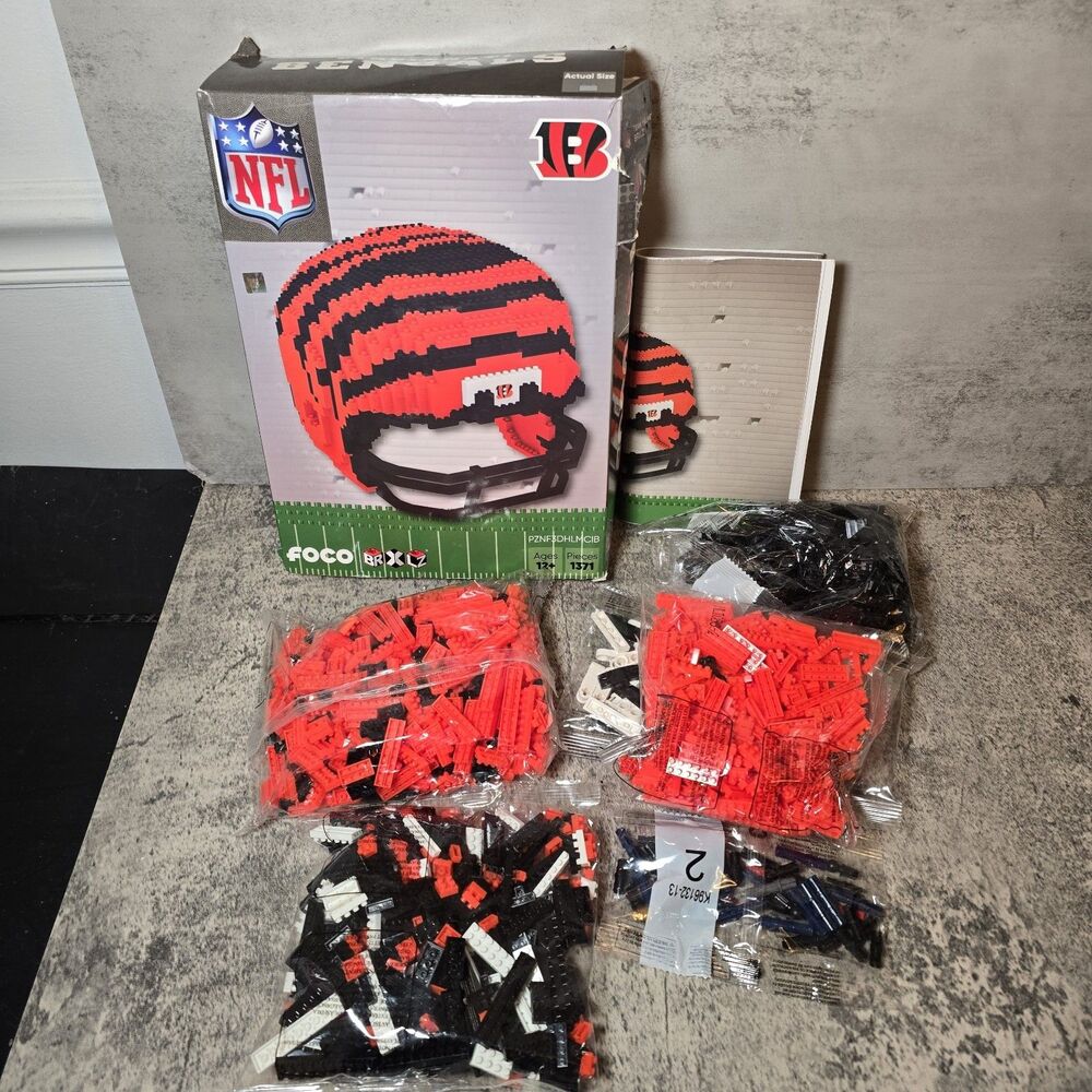 Cincinnati Bengals FOCO NFL BRXLZ Team Helmet 3D Construction Block Set Open Box - Picture 2 of 3